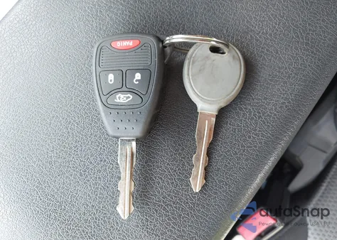 2010 Jeep Liberty Sport из США, поврежденный, VIN 1J4PN2GK1AW182528